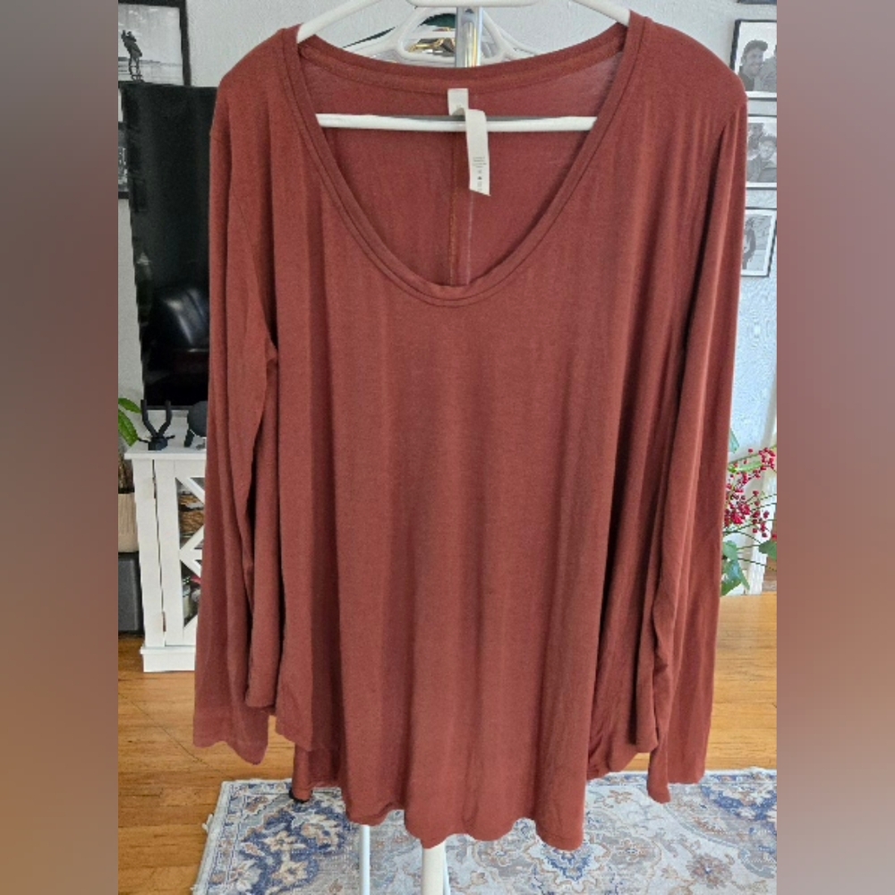Lululemon Women's Rust flowy Long  Sleeve Top